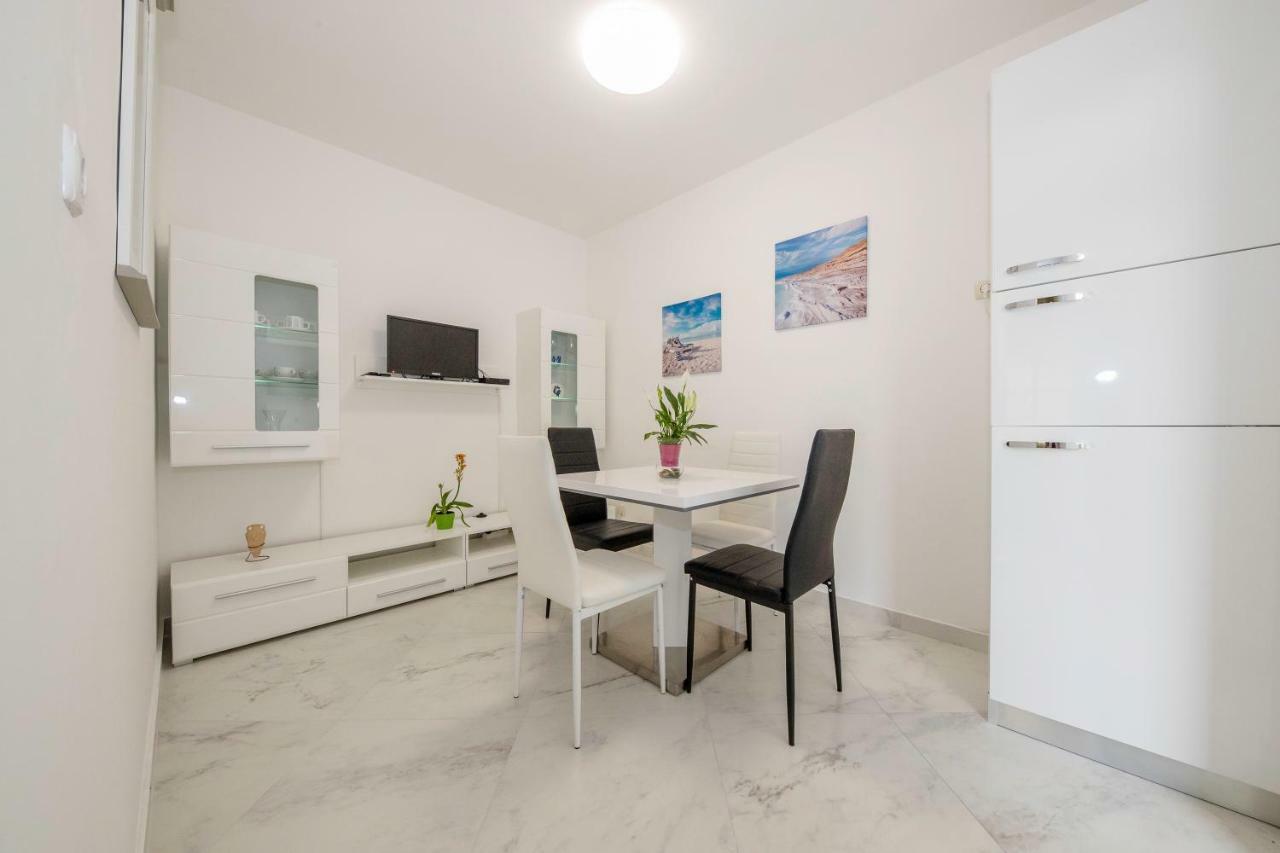 Lero Appartement Banjol Buitenkant foto